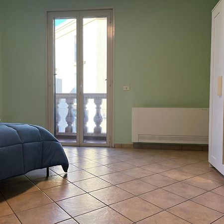 Casa Vacanza Donna Laura Барчеллона-Поццо-ди-Готто Экстерьер фото