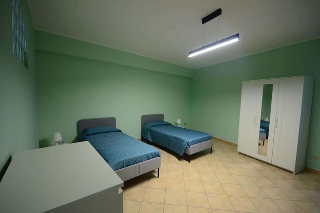 Casa Vacanza Donna Laura Барчеллона-Поццо-ди-Готто Экстерьер фото